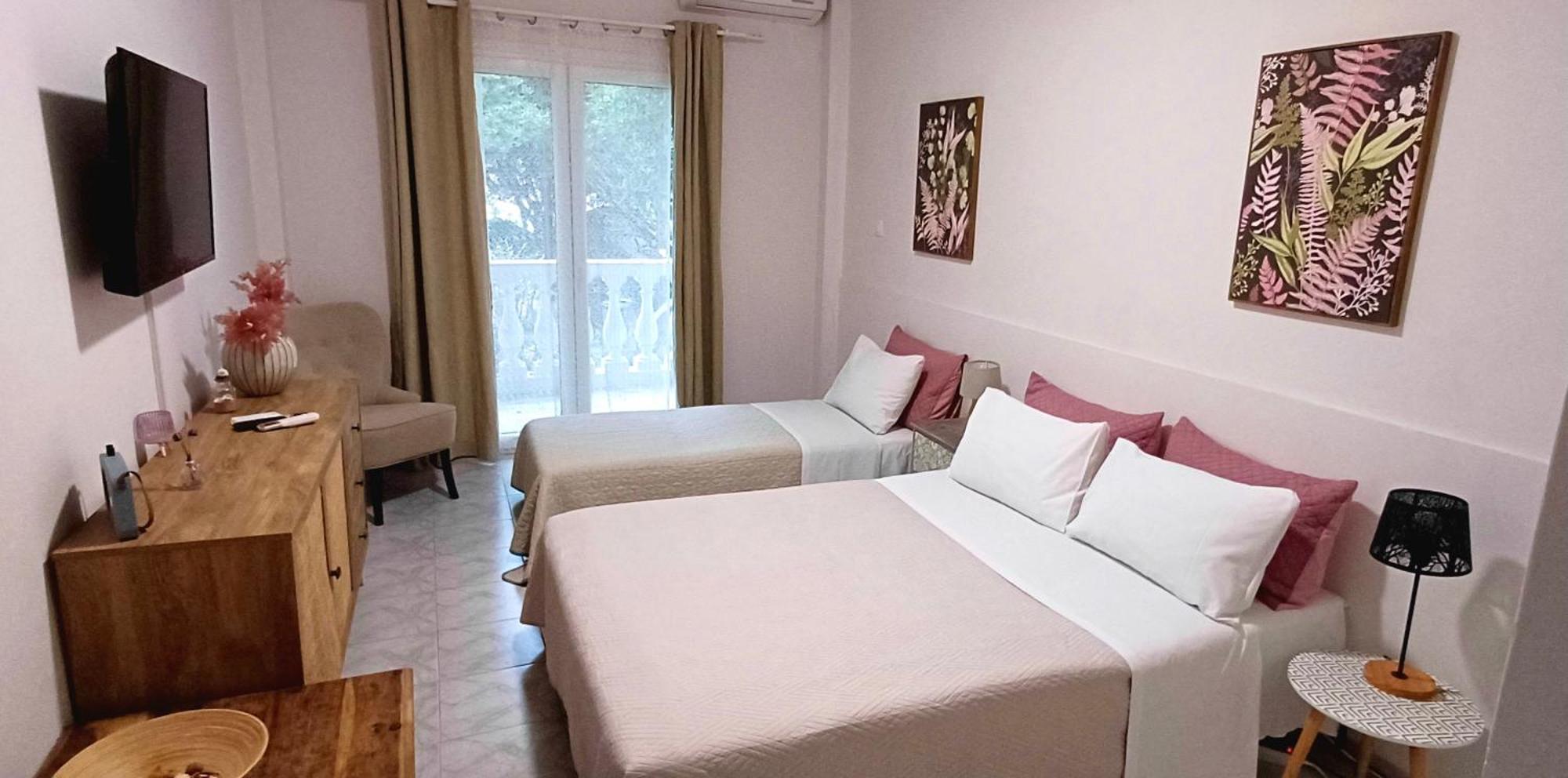 Terranova Beach Apartment -Rose อิปโซส ภายนอก รูปภาพ